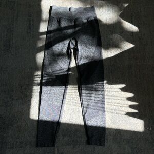 PINK leggings in grayish black